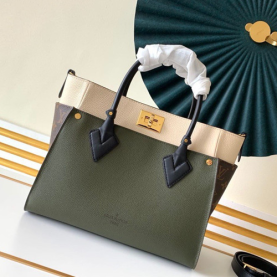 LOUIS VUITTON 루이비통 온마이사이드백 M53823