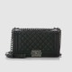 25위 CHANEL 샤넬 보이백 캐비어 미듐 A67086