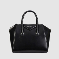GIVENCHY 지방시 안티고나 카프스킨 미니/스몰