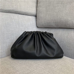 BOTTEGA VENETA 보테가베네타 버터카프 파우치백 라지 576227