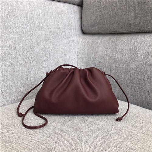 BOTTEGA VENETA 보테가베네타 버터카프 파우치백 미듐 585852