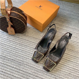 LOUIS VUITTON 루이비통 샌들 (굽높이5.5CM) L1010-1  2020/신상 (255사이즈 주문제작)