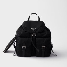 3위 PRADA 프라다 리나일론 백팩 1BZ811