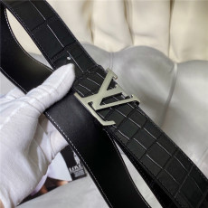 LOUIS VUITTON 루이비통 남성용 벨트 40MM L45105 신상