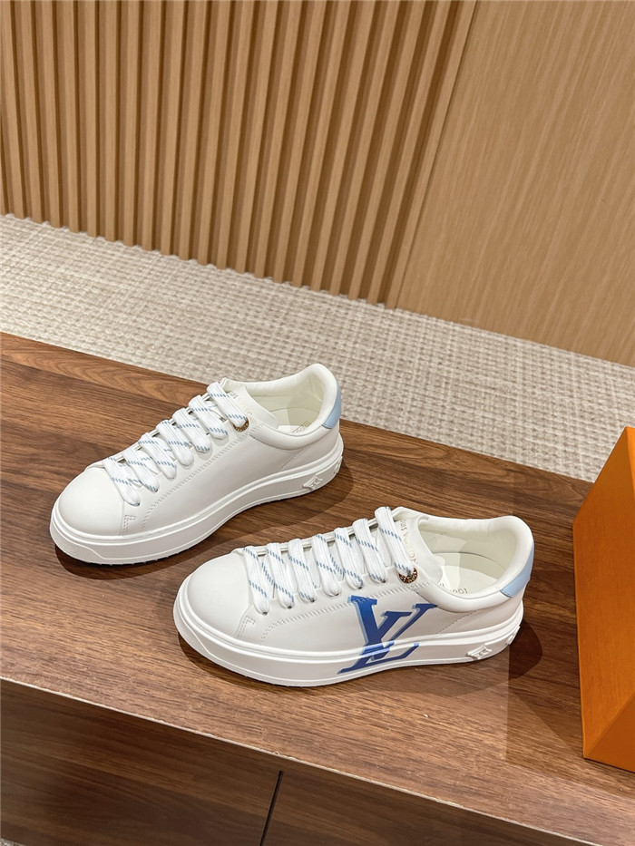 LOUIS VUITTON 루이비통 여성용 스니커즈 L1022