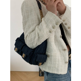 CHANEL 샤넬 25C 워시드 데님 호보백 스몰 AS7044