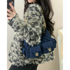 CHANEL 샤넬 25C 워시드 데님 호보백 라지 AS7045