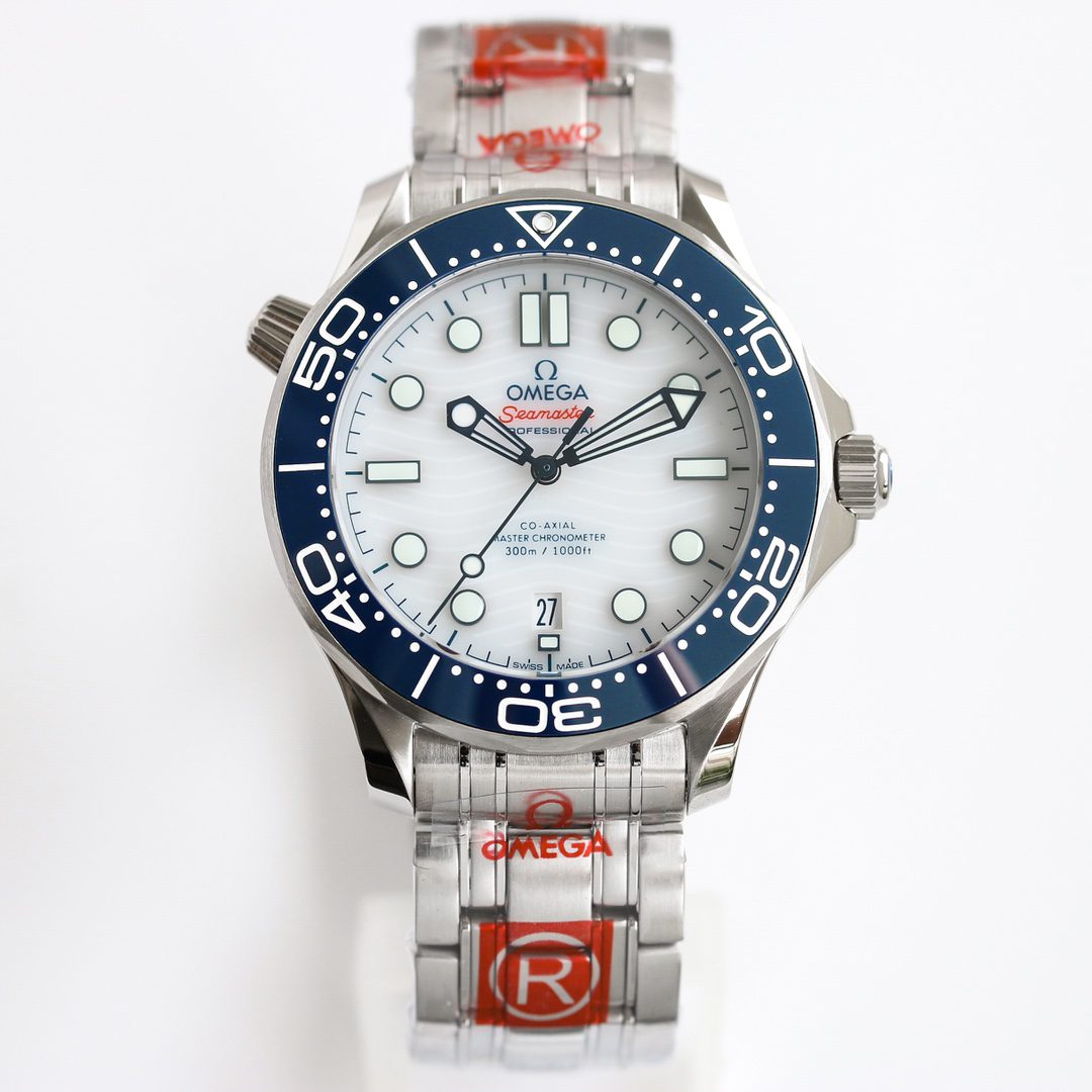 OMEGA 오메가 씨마스터 300M 화이트 세라믹 다이얼 42mm 522.30.42.20.04.001