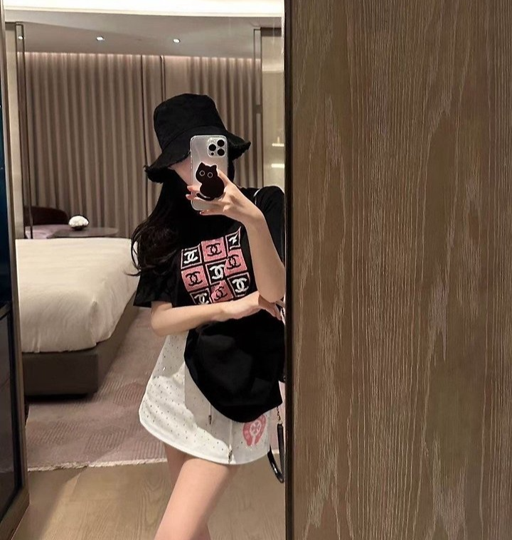 ●7월 판매 1위● CHANEL 샤넬 반팔티 2COLOR