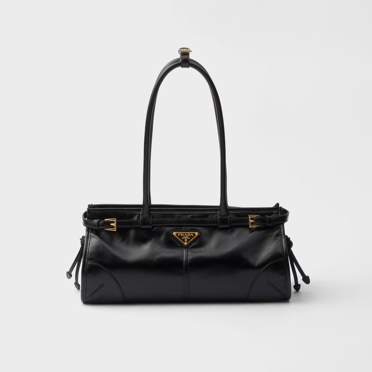 29위 PRADA 프라다 보니 미디엄 가죽 핸드백 1BA426