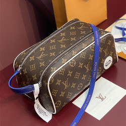 LOUIS VUITTON 루이비통 트루스 토일레트 돕 키트 파우치백 M28371
