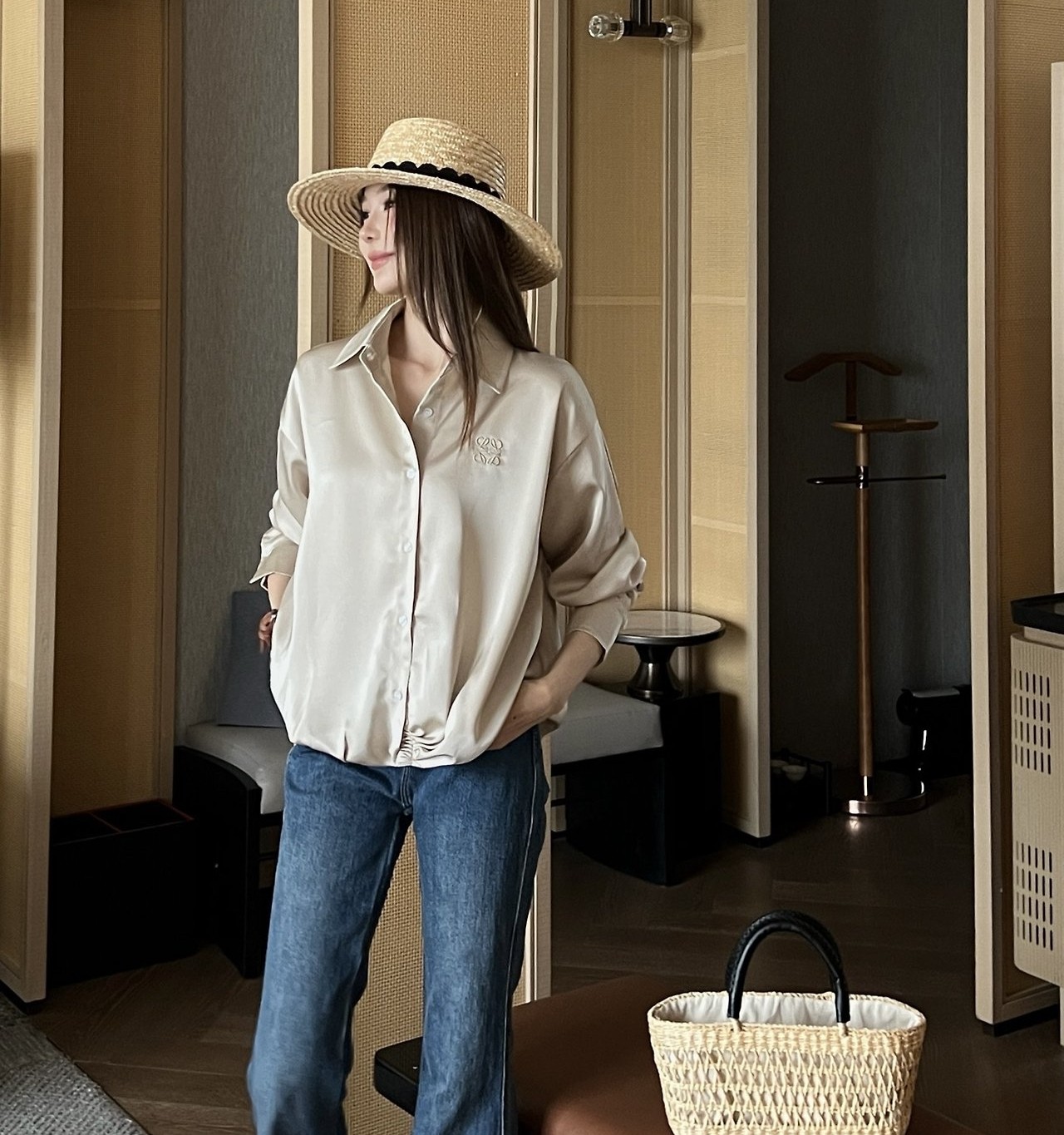 LOEWE 로에베 실키 블라우스 2COLOR