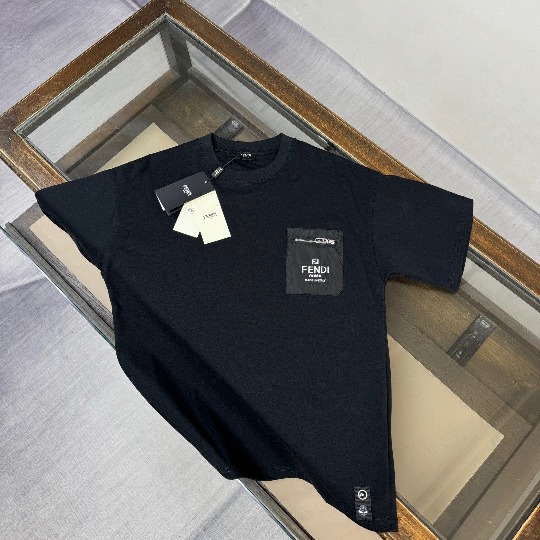 FENDI 펜디 로고 지퍼 포켓 티셔츠 2COLOR