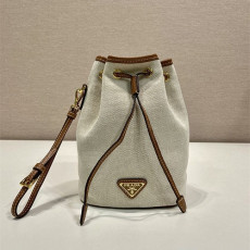 PRADA 프라다 캔버스 레더 버킷백 1NS069