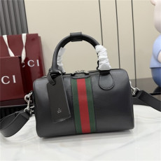 GUCCI 구찌 웹 트레이드마크 스몰 더플백 866980