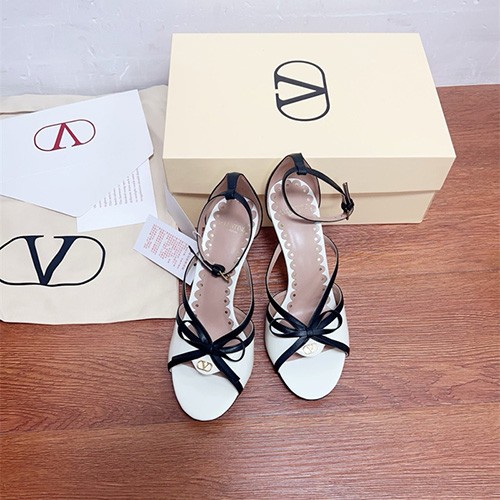 VALENTINO 발렌티노 여성용 샌들 (굽높이8.5CM) V46553 2COLOR