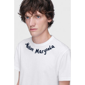 MAISON MARGIELA 메종마르지엘라 시그니처 핸드라이팅 로고 숏 슬리브 티셔츠 2COLOR