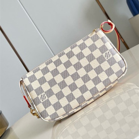 LOUIS VUITTON 루이비통 포쉐트 악세수아 숄더백 N40915