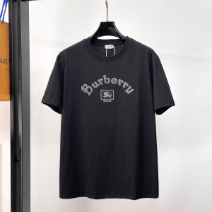 BURBERRY 버버리 650862 엠보스드 EKD 자수 로고 코튼 반팔 2COLOR