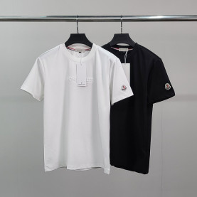 MONCLER 몽클레어 엠보로고 패치 반팔티