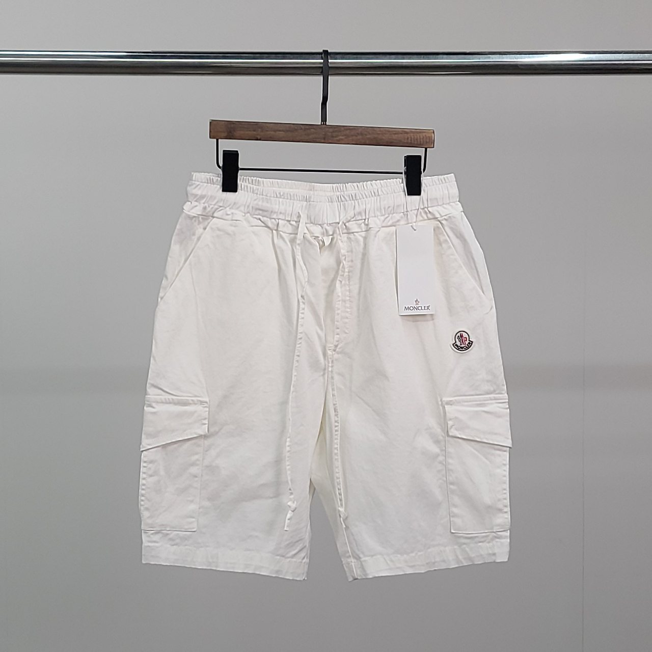 MONCLER 몽클레어 로고와펜 카고 반바지