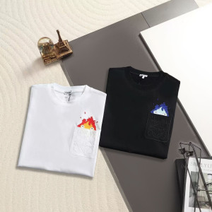 LOEWE 로에베 650952 하울의 움직이는 성 캘시퍼 포켓 반팔