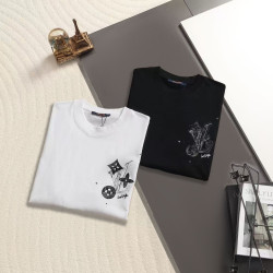 LOUIS VUITTON 루이비통  650916 그래픽 시그니처 자수 프린트 로고 반팔