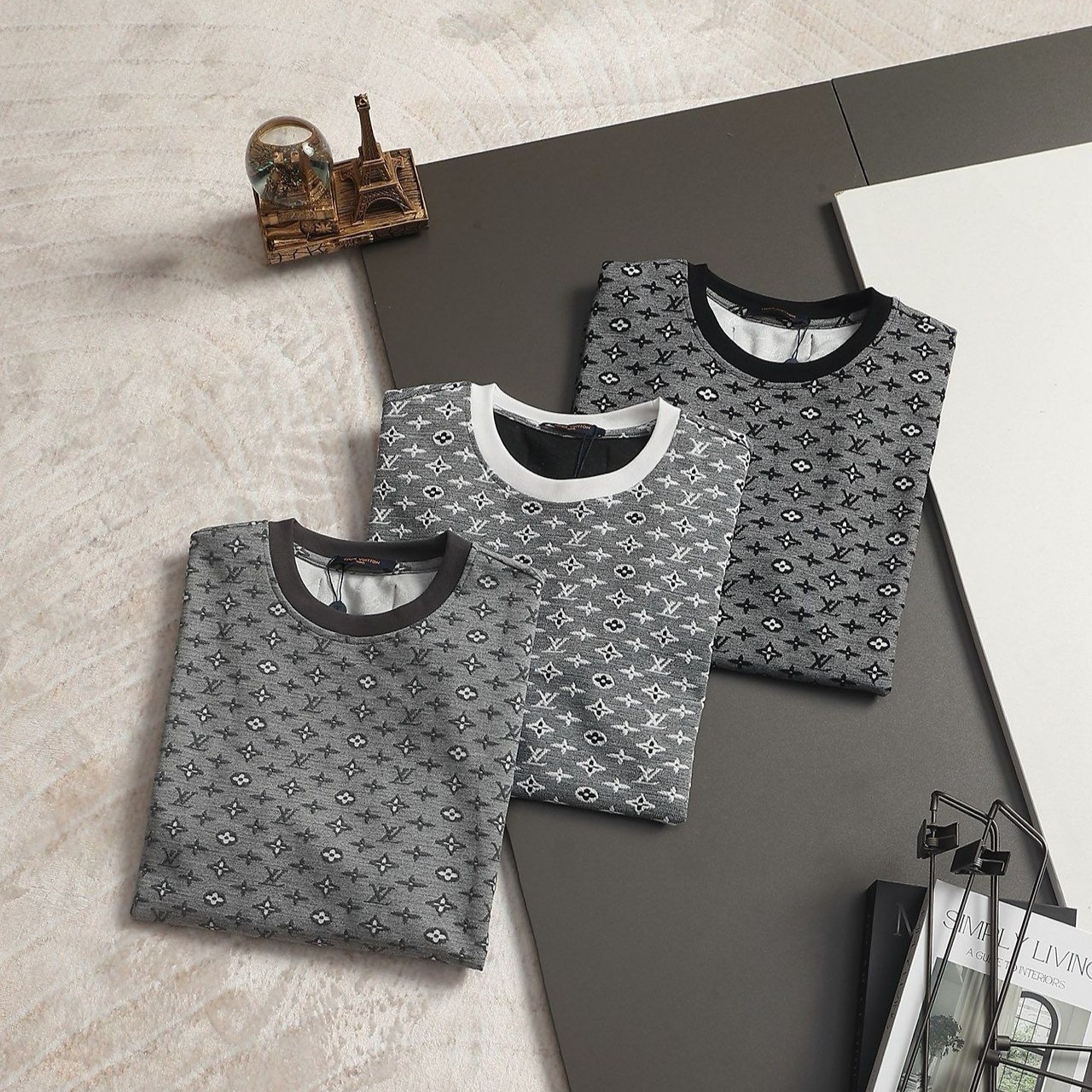 LOUIS VUITTON 루이비통 650931 모노그램 로고 자카드 테리 반팔 　