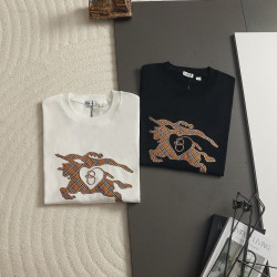 BURBERRY 버버리 650950 EKD 체크 자수 패치 로고 반팔