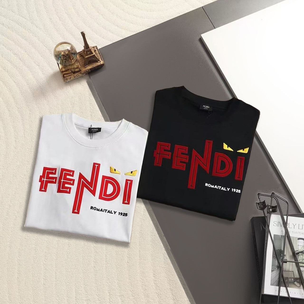 FENDI 펜디 650936 몬스터 아이 로고 반팔