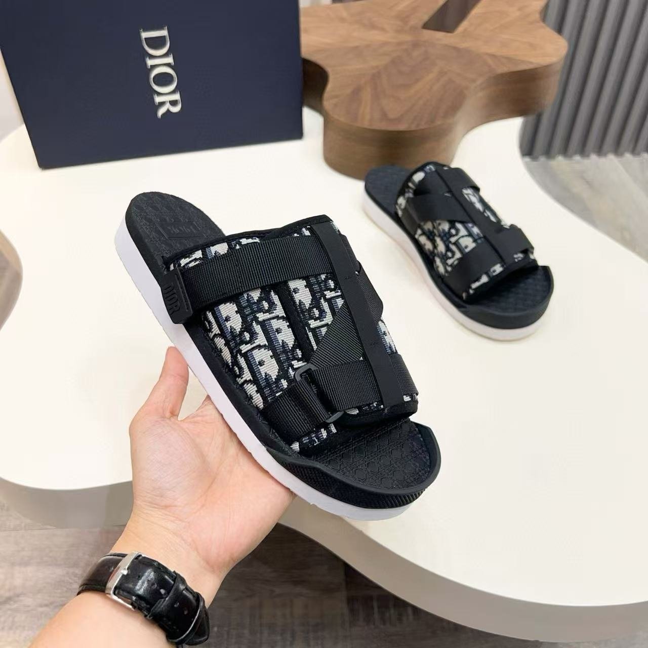 DIOR 디올 옴므 오블리크 자카드 남성 샌들
