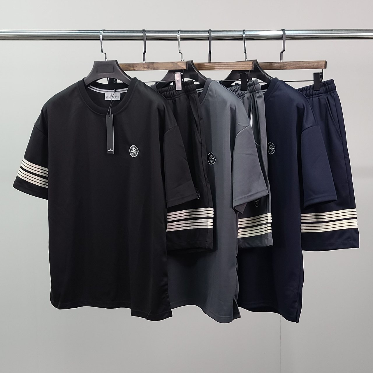 STONE ISLAND 스톤아일랜드 서클자수 라인 반팔 세트