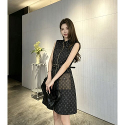LOUIS VUITTON 루이비통 33048 모노그램 모티프 집업 원피스 2COLOR