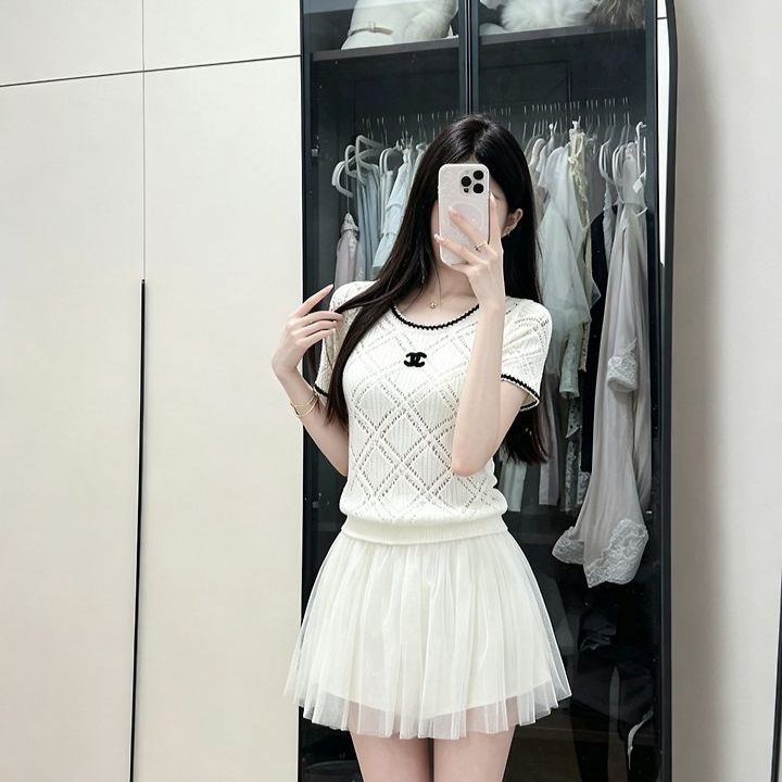 CHANEL 샤넬 33023 아일렛 펀칭 반팔 니트 2COLOR