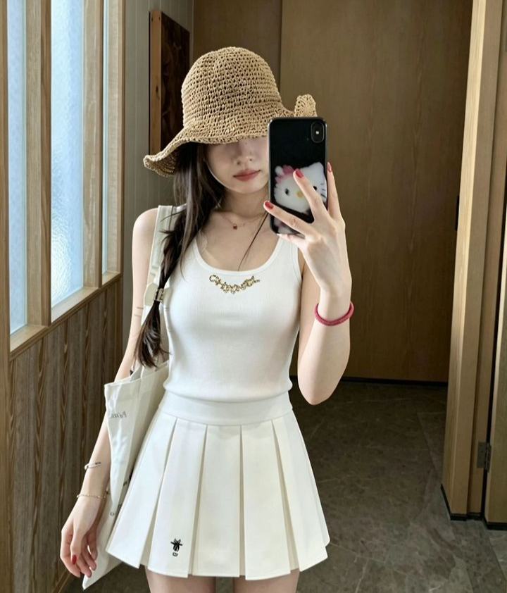 CHANEL 샤넬 33058 쥬얼리 로고 슬리브리스 탑 2COLOR