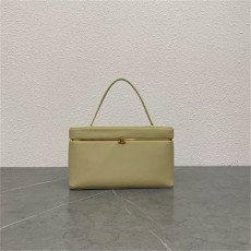 CELINE 셀린느 서플 카프스킨 렉탱글 토트백 123702