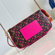 LOUIS VUITTON 루이비통 포셰트 악세수아르 M29001