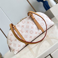 LOUIS VUITTON 루이비통 스콰이어 이스트 웨스트 숄더백 M2A457