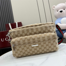 GUCCI 구찌 태그 미디움 크로스바디백 875377