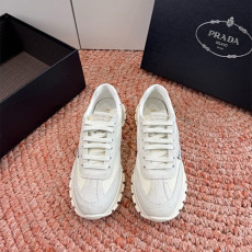 PRADA 프라다 남여공용 스니커즈 P25335 2COLOR
