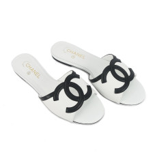 CHANEL 샤넬 CC로고 램스킨 뮬