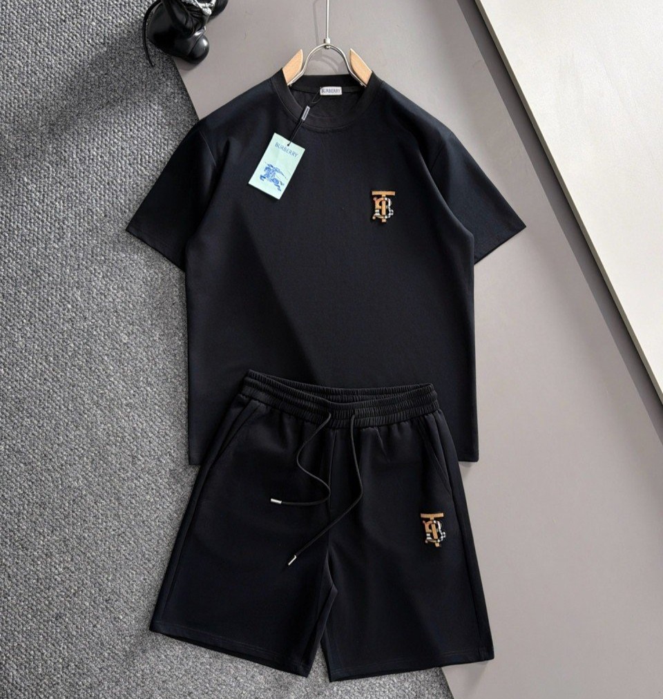 BURBERRY 버버리 TB 체크 포인트 반팔 & 반바지 세트