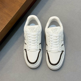 LOUIS VUITTON 루이비통 남성용 스니커즈 L99004 2COLOR