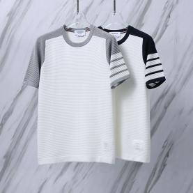 ●7월 판매 20위● THOM BROWNE 톰브라운 018 사선 케이블 컬러 블록 니트 반팔