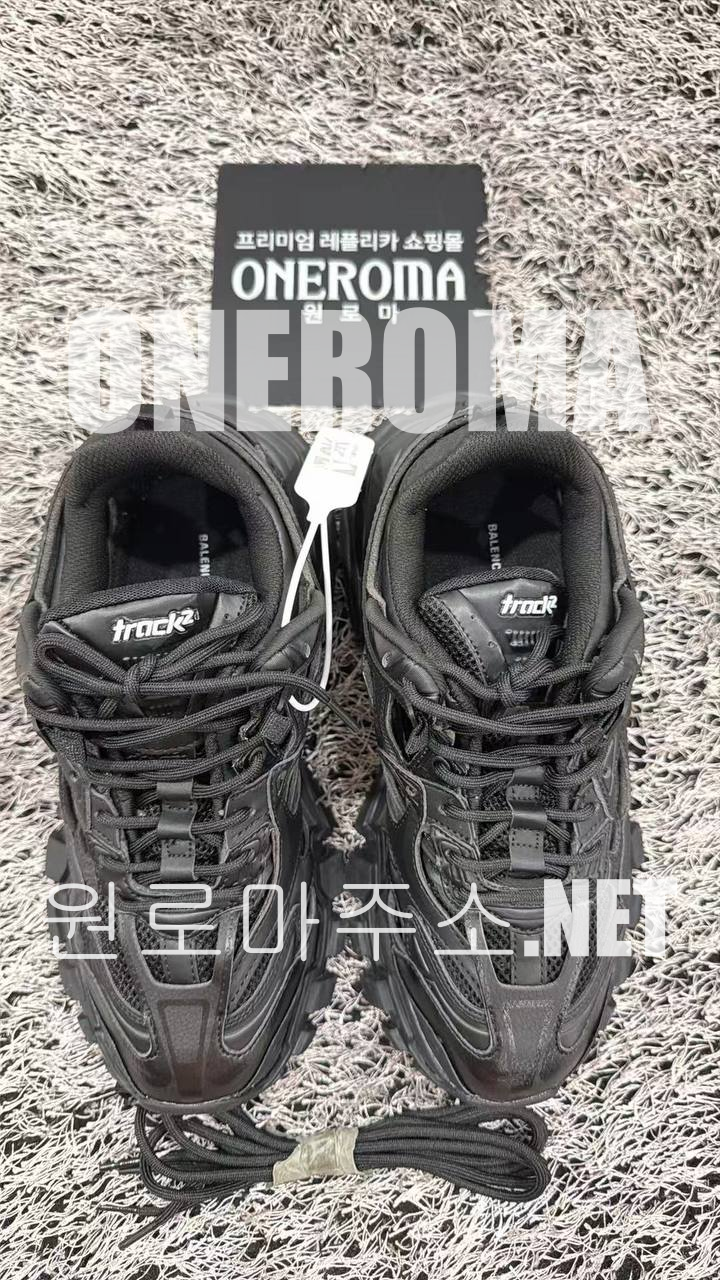 김*주 고객님 발렌시아가 트랙 스니커즈