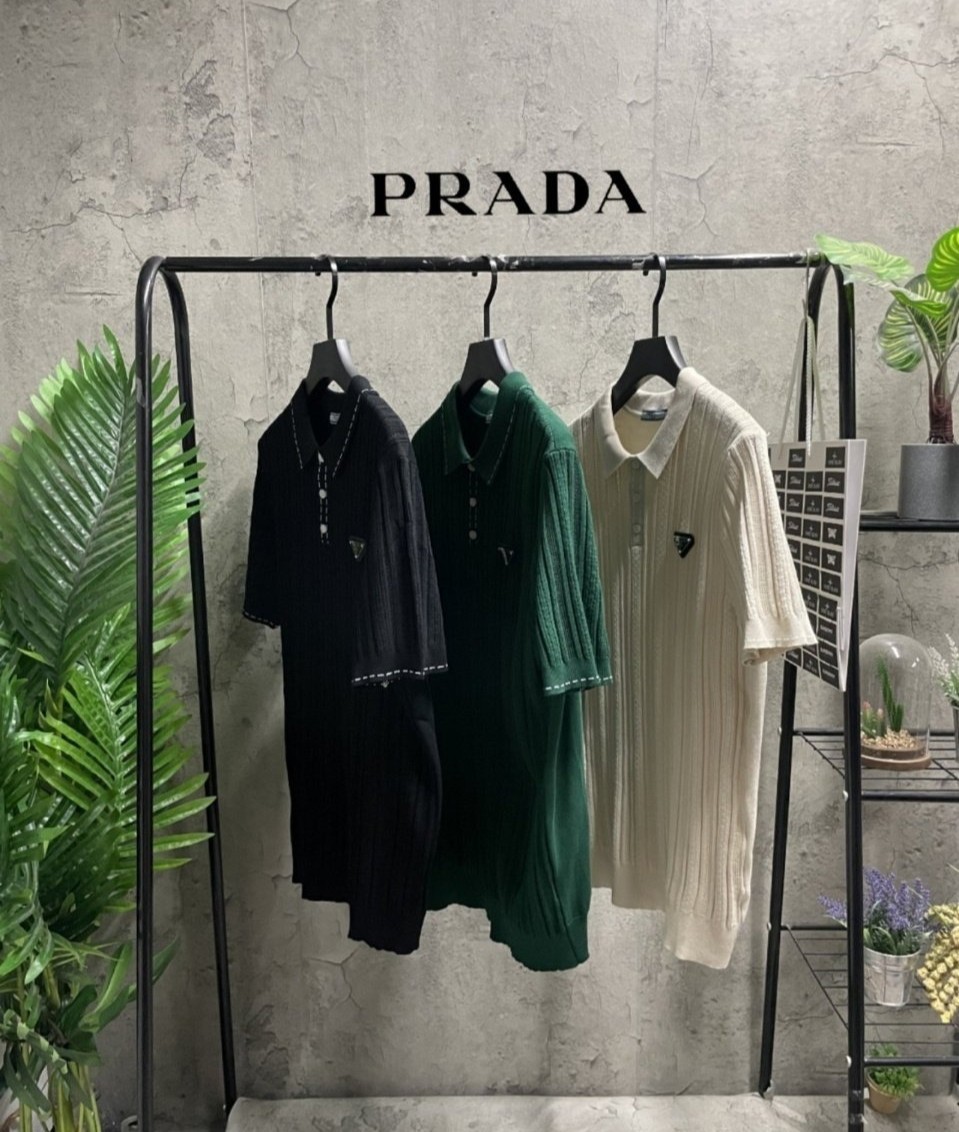 PRADA 프라다 스티치 카라니트