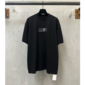 MAISON MARGIELA 메종마르지엘라 캘린더로고 티셔츠 2COLOR