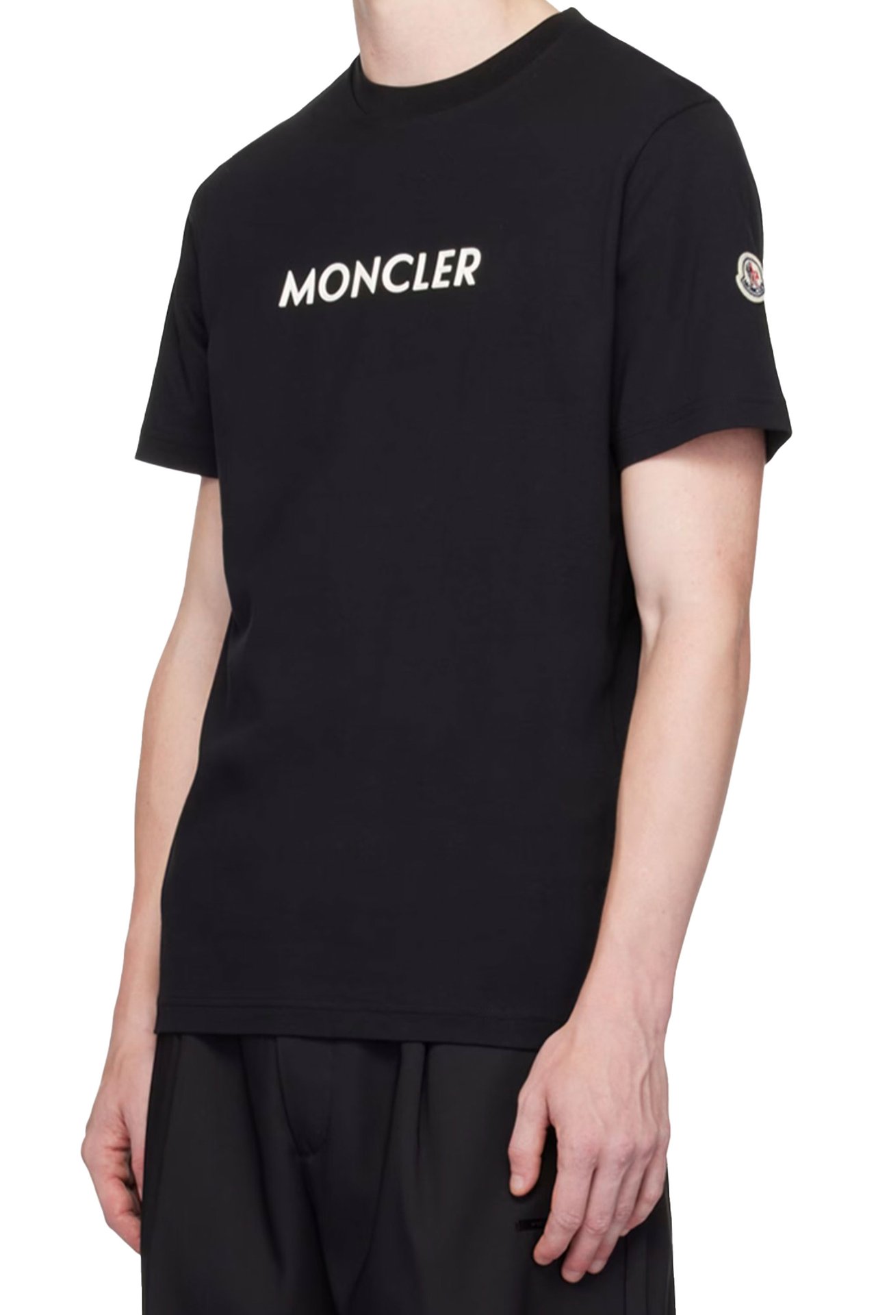 MONCLER 몽클레어 고딕 레터링 로고 와펜 코튼 티셔츠 2COLOR