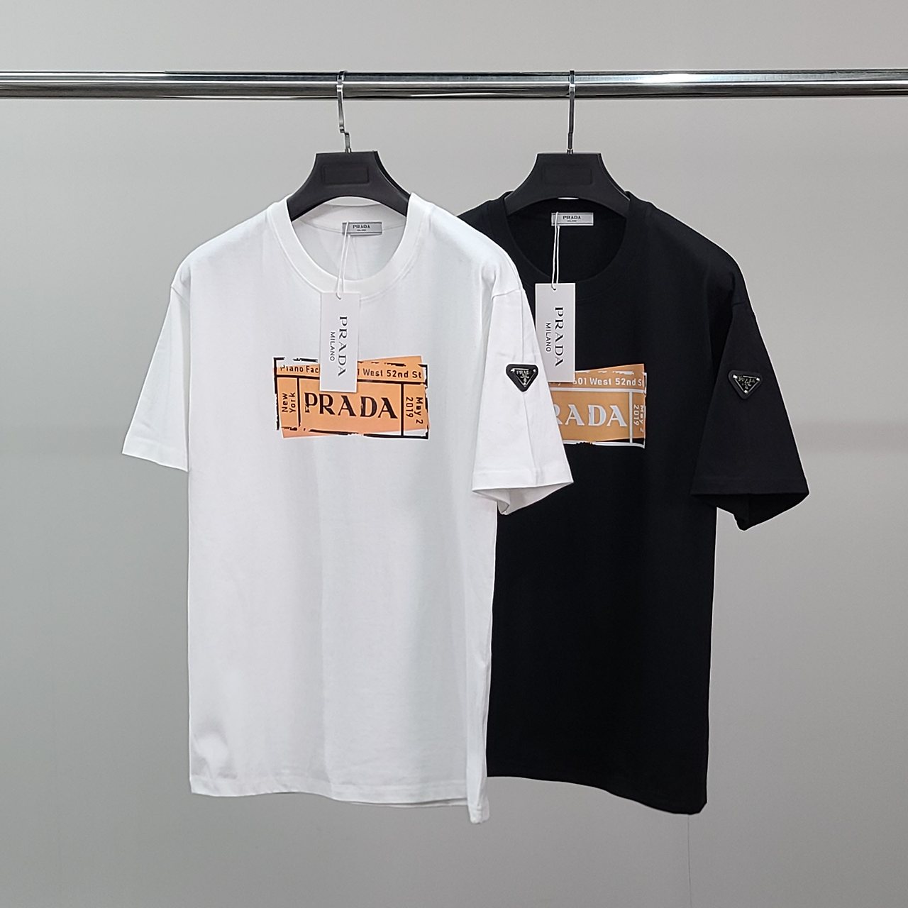 PRADA 프라다 가슴페인트 코튼 반팔티