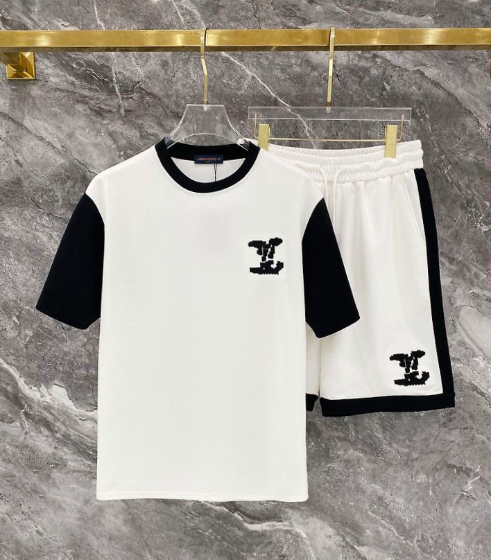 LOUIS VUITTON 루이비통 607118 시그니처 자수 로고 배색 반팔&반바지 세트 3COLOR